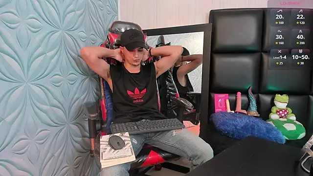 Snapshot of Prince_Zayn18 chatting on May 2026 09:44:01 PM Prince Zayn18 online show from May 2026 09:44:01 PM