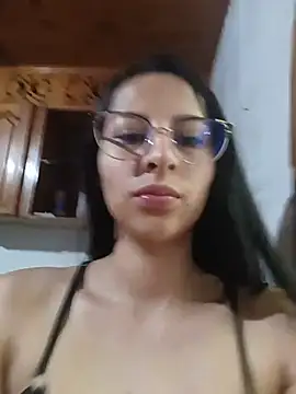 Snapshot of charlotte_collins2_ chatting on June 2026 02:27:02 AM charlotte collins2 online show from June 2026 02:27:02 AM