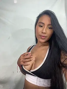 Nana-Benavides online show from May 2026 07:43:01 PM