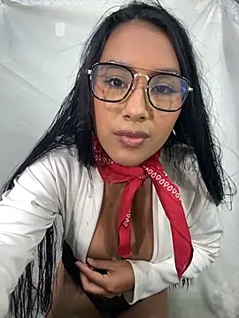 Nana-Benavides online show from May 2026 07:33:01 PM