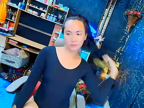 JillianWard17 online show from May 2026 08:43:02 PM