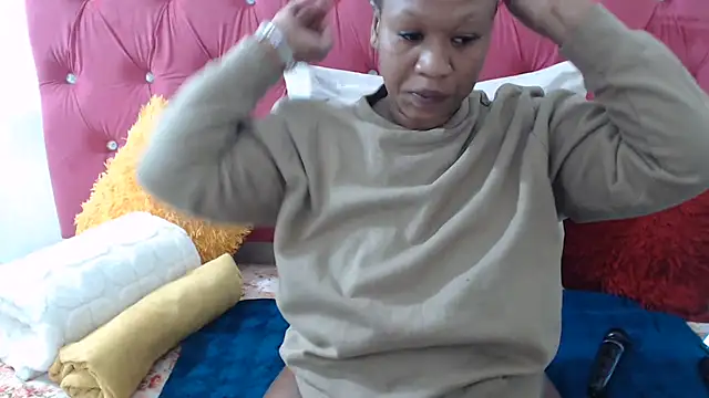 PEACHESX25x online show from July 2026 07:44:01 PM