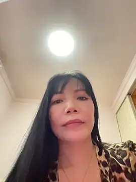 qinqin520 online show from June 2026 06:59:01 AM