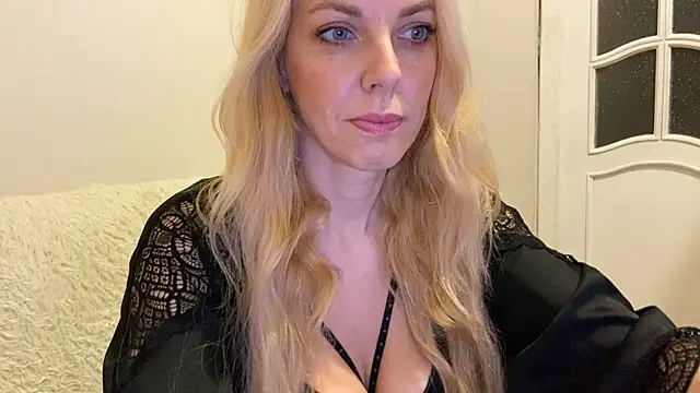 Snapshot of Allmaybe chatting on May 2026 06:26:04 PM Allmaybe online show from May 2026 06:26:04 PM