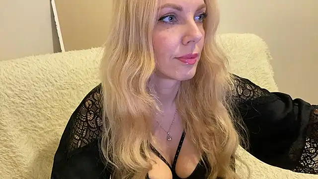 Snapshot of Allmaybe chatting on June 2026 05:50:02 PM Allmaybe online show from June 2026 05:50:02 PM