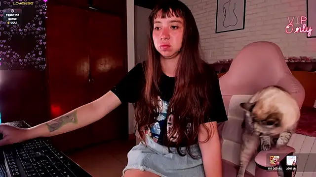Scarlett  Cooper  1 online show from July 2026 01:08:02 PM
