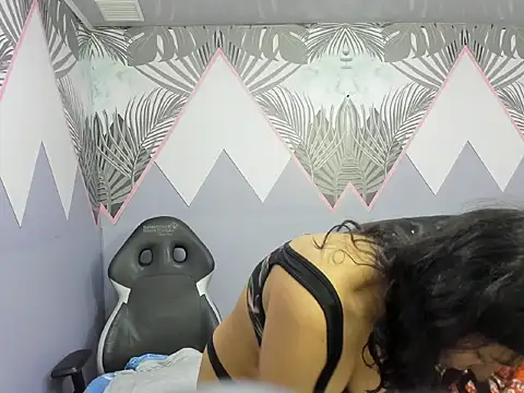AuroraGreyy online show from May 2026 11:29:02 AM