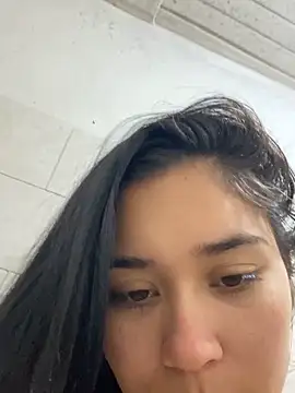 adaira31 online show from June 2026 07:37:01 PM