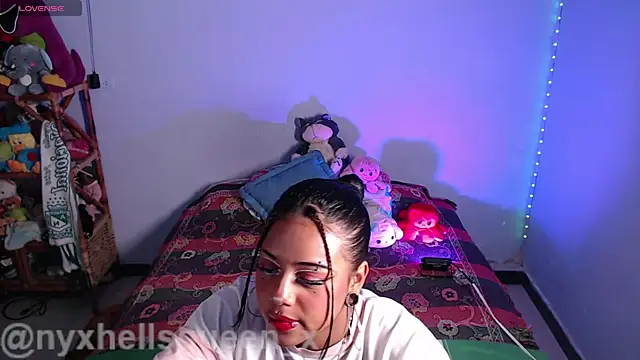 nyxhellsqueen x online show from July 2026 11:44:02 PM