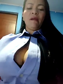 MONSERRAT ETHAN online show from June 2026 07:33:02 AM
