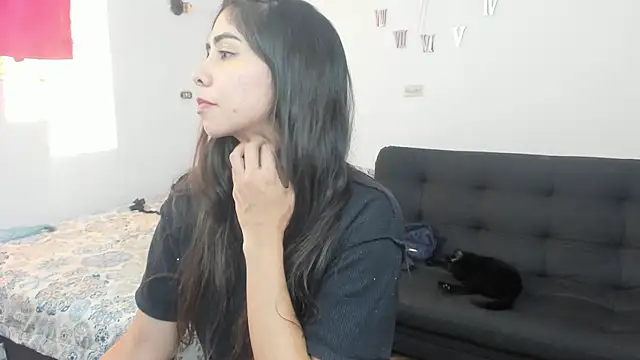 lia kos online show from July 2026 08:41:02 PM