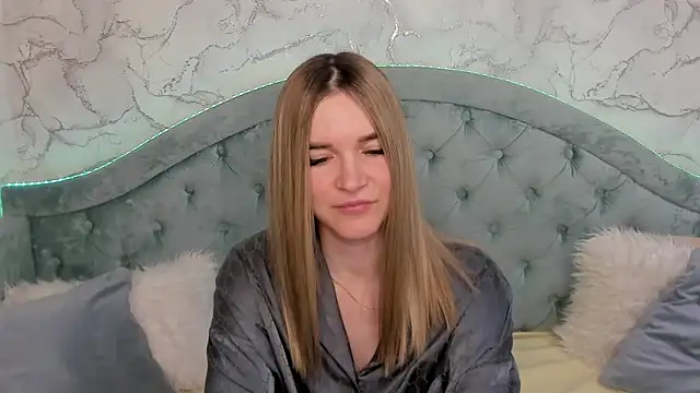 RoxyReignn online show from June 2026 10:34:01 PM