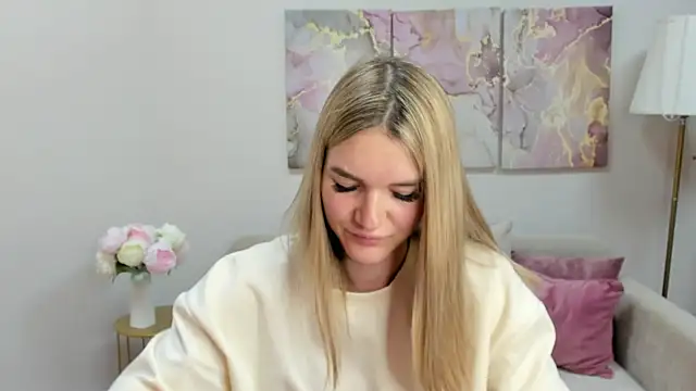 RoxyReignn online show from July 2026 09:39:02 PM