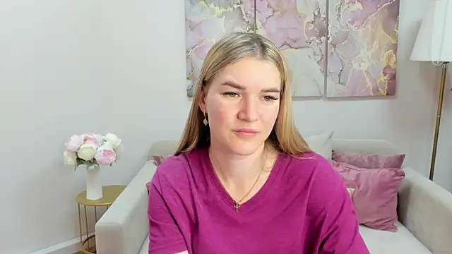 RoxyReignn online show from July 2026 09:13:01 PM