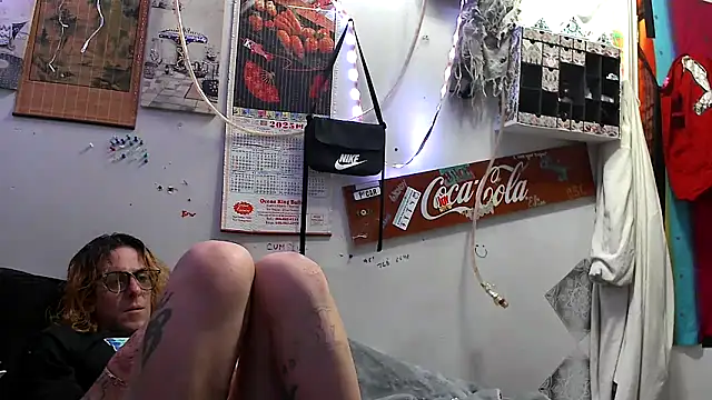 VanillaSnowcones online show from July 2026 05:27:01 AM