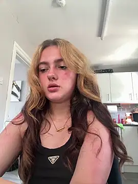 naughtygirl6989 online show from May 2026 10:44:01 AM