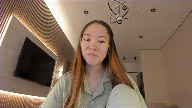 angel cakee online show from July 2026 01:32:02 PM