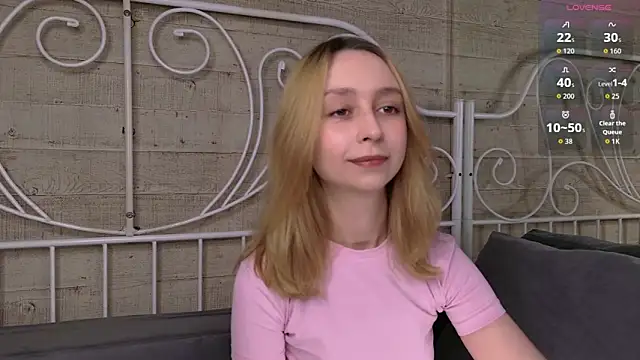 Snapshot of RachelVacsler chatting on June 2026 03:45:02 PM RachelVacsler online show from June 2026 03:45:02 PM