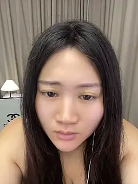 Snapshot of Luckysisi-s chatting on June 2026 02:31:01 PM Luckysisi-s online show from June 2026 02:31:01 PM