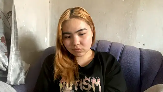 Snapshot of Molly_Teddy chatting on July 2026 10:11:01 AM Molly Teddy online show from July 2026 10:11:01 AM