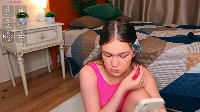 PlayfulMelly online show from June 2026 06:38:01 PM