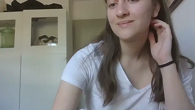 SoftieSophie online show from May 2026 03:32:01 PM