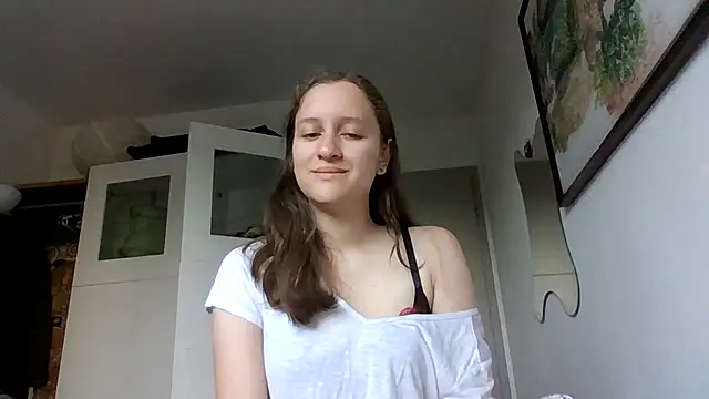SoftieSophie online show from June 2026 04:04:01 AM