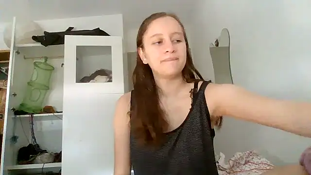 SoftieSophie online show from June 2026 06:19:02 AM