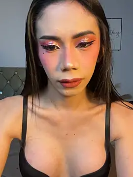 CassandraLovve online show from July 2026 07:43:01 AM