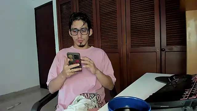 SrIncognito666 online show from June 2026 11:07:01 AM