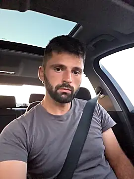 StraightSerb online show from May 2026 06:47:02 PM