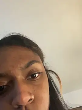 LolaLooney online show from June 2026 11:22:02 PM