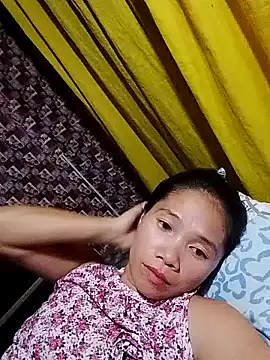 hotmom lyn online show from June 2026 05:33:02 PM