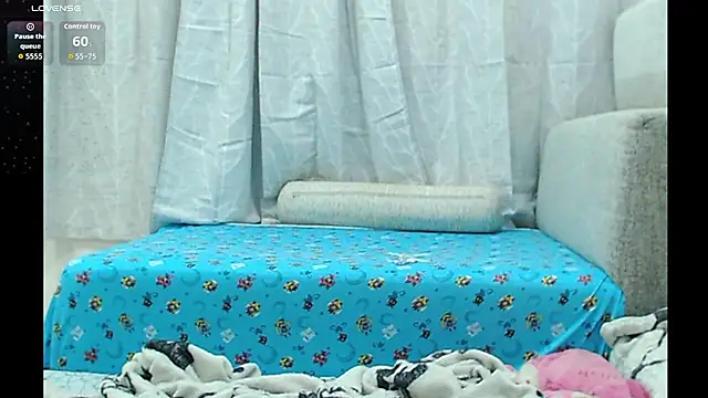Snapshot of PreettyMiaa chatting on July 2026 08:00:02 PM PreettyMiaa online show from July 2026 08:00:02 PM