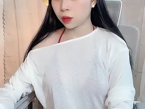 -Naomii  online show from May 2026 03:14:02 AM