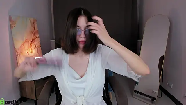 eva sicret online show from July 2026 12:45:02 PM