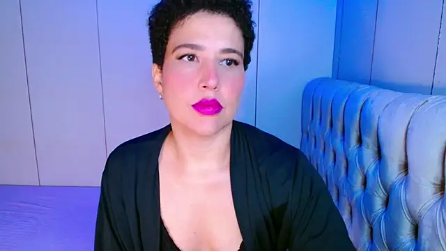 luasecret21 online show from May 2026 01:52:01 PM
