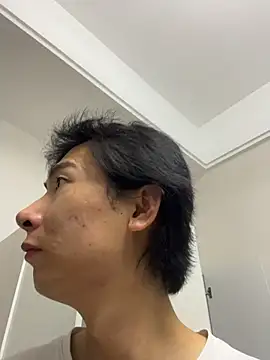 V-111 online show from May 2026 05:08:01 PM