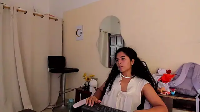 Nadia-Monroe online show from July 2026 09:42:01 PM