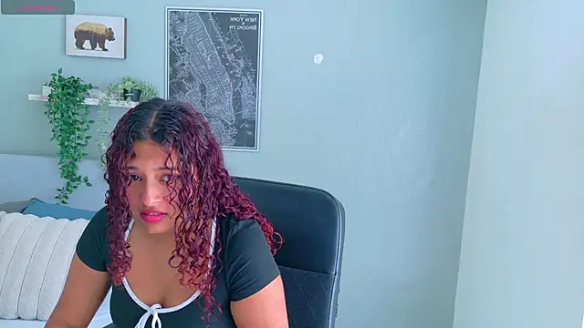AmeliaLaurent  online show from July 2026 06:10:01 PM