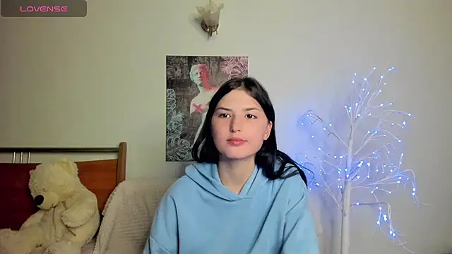 Kira Devi online show from May 2026 08:26:01 PM