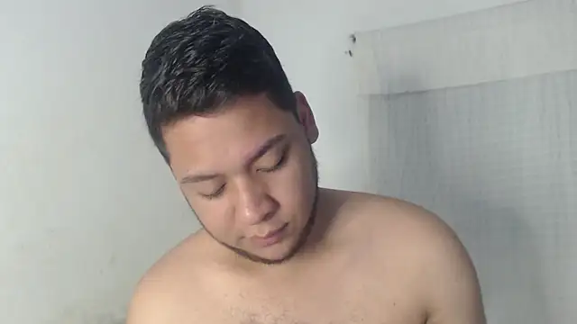 Snapshot of nicolas_cr1 chatting on May 2026 04:10:01 AM nicolas cr1 online show from May 2026 04:10:01 AM