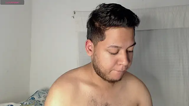 Snapshot of nicolas_cr1 chatting on May 2026 02:20:02 AM nicolas cr1 online show from May 2026 02:20:02 AM