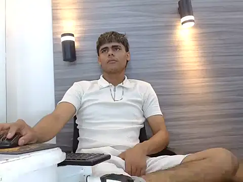 LeleHott01 online show from June 2026 02:53:02 AM