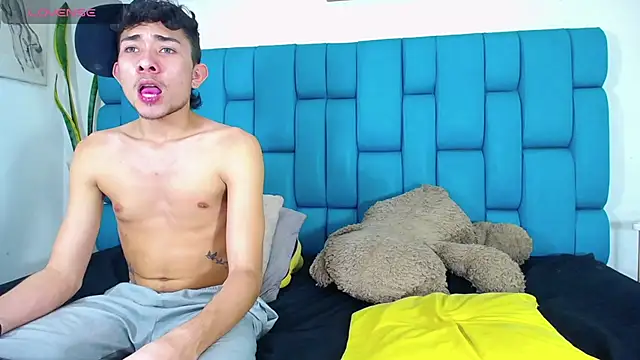 STRANGER BOYS online show from July 2026 04:19:01 AM