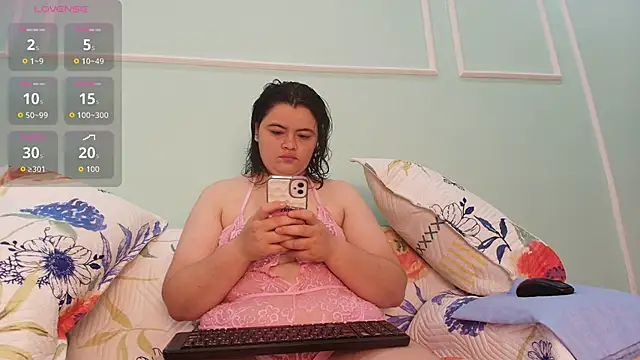 Vicky-Mooree online show from June 2026 09:07:02 PM