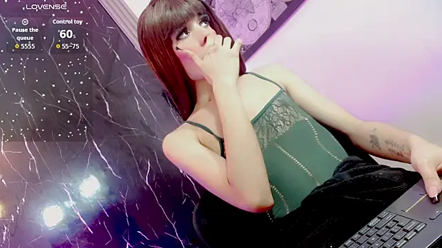Snapshot of mirandad_ponce_ chatting on May 2026 12:02:01 PM mirandad ponce online show from May 2026 12:02:01 PM