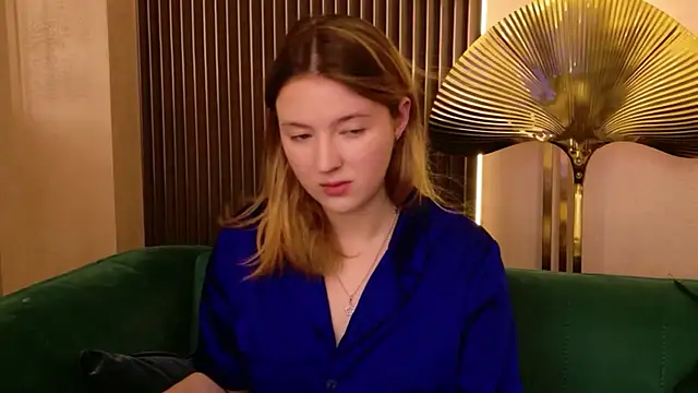 Laura Stellar online show from July 2026 05:33:02 AM