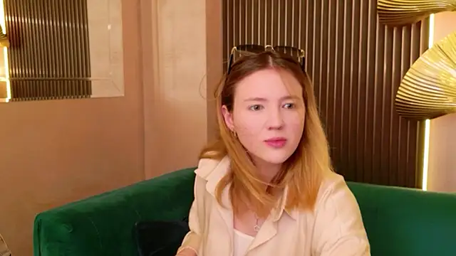 Laura Stellar online show from July 2026 05:33:02 AM