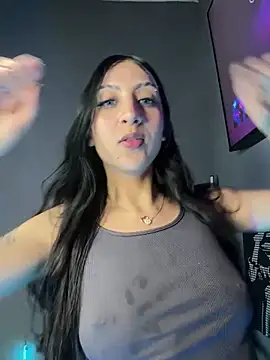 Snapshot of Naaria_ chatting on June 2026 02:03:01 AM Naaria online show from June 2026 02:03:01 AM